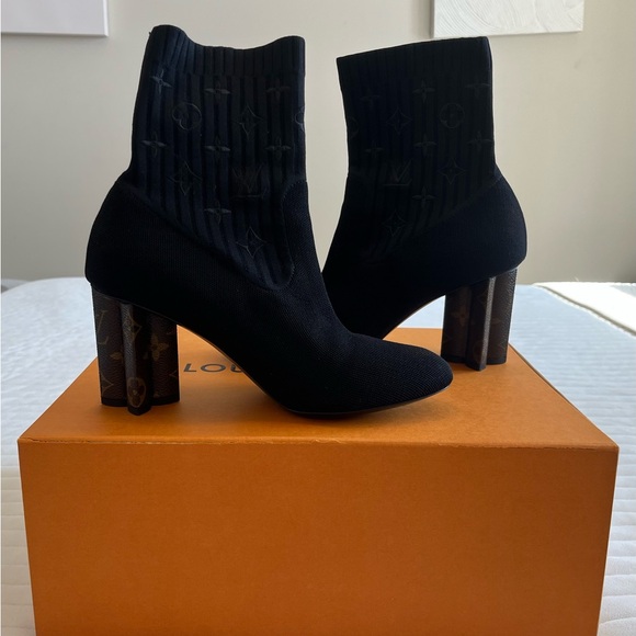 Louis Vuitton Silhouette Ankle Boots - Picture 7 of 8